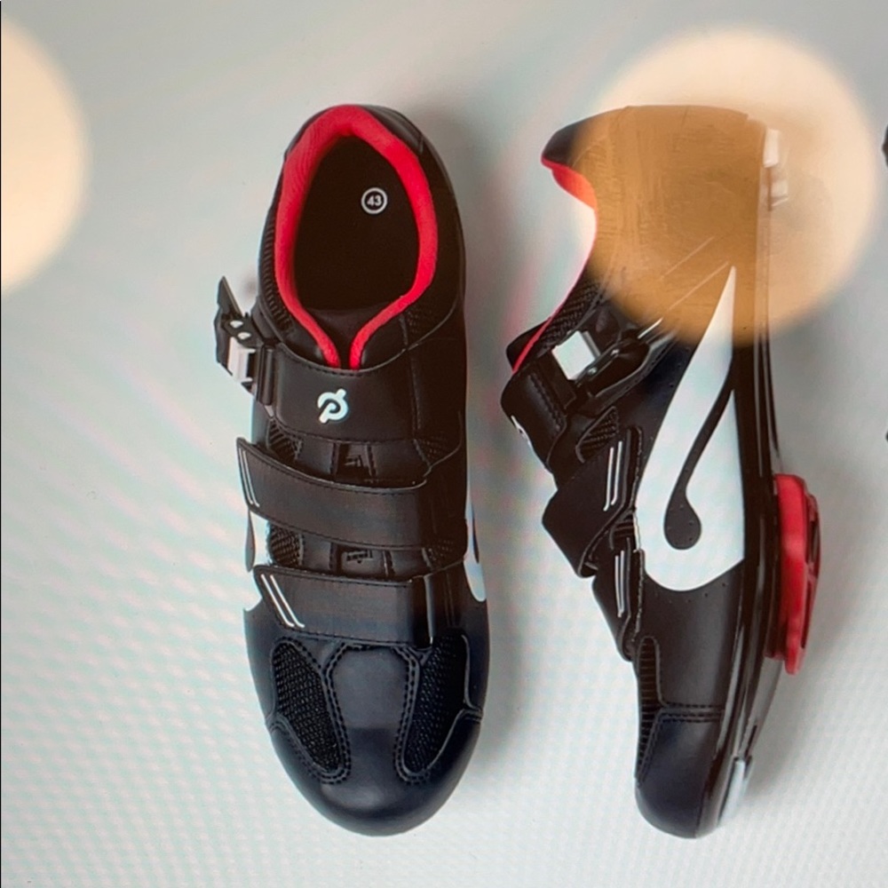 Peloton cleats Sz 8 (European 39)